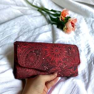 Tűzpiros virágmintás nagyméretű pénztárca  - Meska.hu
