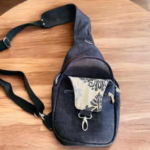 Csepp alakú vagány farmer slingbag - táska & tok - kézitáska & válltáska - tarisznya - Meska.hu