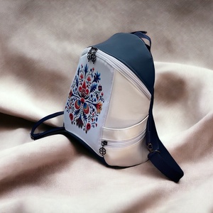 Cuki hátizsák felnőttnek vagy gyereknek egyaránt  - táska & tok - hátizsák - kishátizsák - Meska.hu