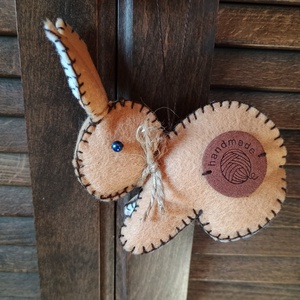 Őszi nyúl levelekkel, Otthon & Életmód, Dekoráció, Fali és függő dekoráció, Függődísz, Varrás, MESKA