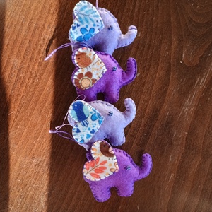 Lila elefánt csorda - otthon & életmód - dekoráció - fali és függő dekoráció - függődísz - Meska.hu