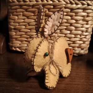 Barna nyúl szívvel - otthon & életmód - dekoráció - dísztárgy - Meska.hu