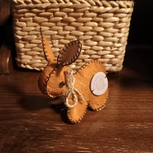 Handmade barna Húsvéti nyúl (lila applikációval) -  - Meska.hu