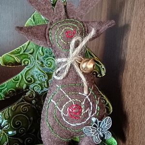 Szarvas totem, Otthon & Életmód, Dekoráció, Dísztárgy, Varrás, A szarvas az újjászületést, a megvilágosodást és az őserőt jelképezi. Az ősi magyar hiedelemben is ..., MESKA