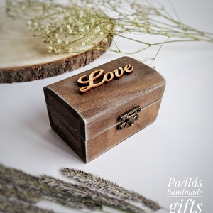 Barna gyűrűtartó doboz esküvőre - Love - Meska.hu
