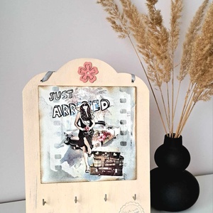 Fali kulcstartó/ékszertartó - Just arrived, Otthon & Életmód, Dekoráció, Fali és függő dekoráció, Fali kulcstartó, Decoupage, transzfer és szalvétatechnika, Festett tárgyak, MESKA
