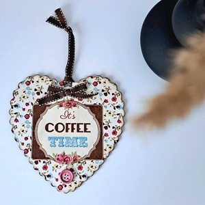 Fodros szívtábla - It's coffee time, Otthon & Életmód, Dekoráció, Fali és függő dekoráció, Függődísz, Decoupage, transzfer és szalvétatechnika, Festett tárgyak, MESKA