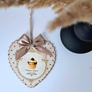 Fodros szívtábla - cupcake, Otthon & Életmód, Dekoráció, Fali és függő dekoráció, Függődísz, Decoupage, transzfer és szalvétatechnika, Festett tárgyak, MESKA