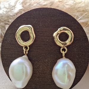 Organikus ezüst fülbevaló tenyésztett gyönggyel - ékszer - ékszerszett - Meska.hu