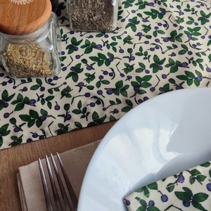 Asztali futó - áfonya, beige színben - nagy méret - otthon & életmód - lakástextil - abrosz, terítő - étkezőabrosz - Meska.hu