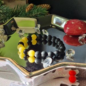 Fényes - matt ónix és matt sárga jáde karkötő  - ékszer - karkötő - ásványkarkötő - Meska.hu