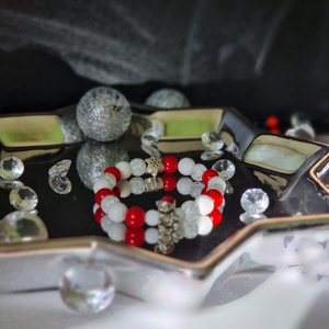 Mackós, hópelyhes gyermek karkötő  - ékszer - karkötő - ásványkarkötő - Meska.hu