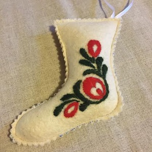 Szűrhímzéses csizma, 2. - karácsony - karácsonyi lakásdekoráció - karácsonyfadíszek - Meska.hu Szűrhímzéses csizma, 2. - karácsony - karácsonyi lakásdekoráció - karácsonyfadíszek - Meska.hu