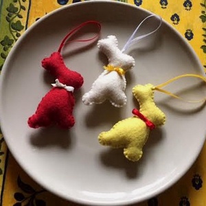 Három nyulak, gyapjúfilc húsvéti nyuszik, Otthon & Életmód, Dekoráció, Dísztárgy, Hímzés, Varrás, MESKA