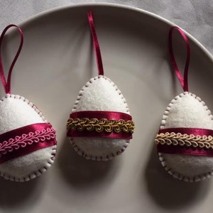 Sujtással díszített filc húsvéti tojások, Otthon & Életmód, Dekoráció, Fali és függő dekoráció, Függődísz, Hímzés, Varrás, MESKA