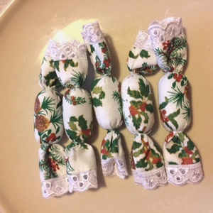 Textil szaloncukor, fehér - karácsonyi mintás, Karácsony, Karácsonyi lakásdekoráció, Varrás, MESKA