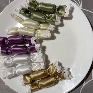 Szatén textil szaloncukor( elegáns) - karácsony - karácsonyi lakásdekoráció - karácsonyfadíszek - Meska.hu