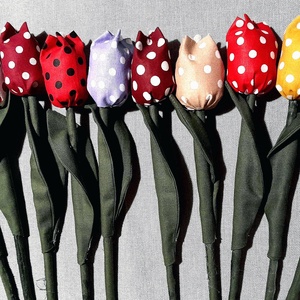 Textil tulipánok ( 10szál nagy pöttyös) - otthon & életmód - dekoráció - virágdísz és tartó - csokor & virágdísz - Meska.hu