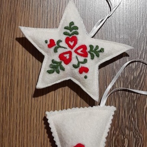 Szűrhímzéses karácsonyfa díszek, Karácsony, Karácsonyi lakásdekoráció, Karácsonyfadíszek, Hímzés, Varrás, MESKA