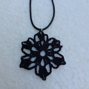 Horgolt medál - Meska.hu