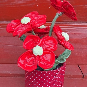 Kisvirágok pöttyös tartóban - otthon & életmód - dekoráció - virágdísz és tartó - csokor & virágdísz - Meska.hu