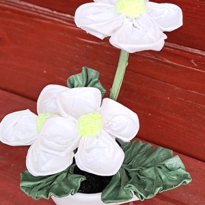 Fehér kisvirágok csészében - otthon & életmód - dekoráció - Meska.hu