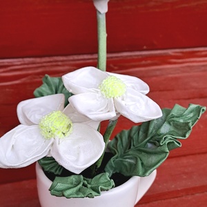 Fehér kisvirágok csészében - otthon & életmód - dekoráció - Meska.hu