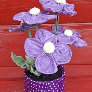 Kisvirágok pöttyös tartóban - otthon & életmód - dekoráció - Meska.hu