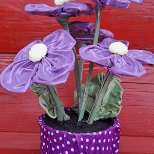 Kisvirágok pöttyös tartóban - otthon & életmód - dekoráció - Meska.hu