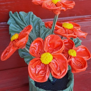 Kisvirágok zöld tartóban - otthon & életmód - dekoráció - Meska.hu