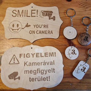 Figyelmeztető tábla és szobaszám - Meska.hu