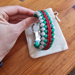 Paracord 3 színű karkötők fém seklivel - ékszer - karkötő - fonott karkötő - Meska.hu