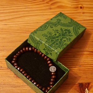 Életfa és buddha karkötők díszdobozban, Ékszer, Karkötő, Gyöngyös karkötő, Ékszerkészítés, MESKA