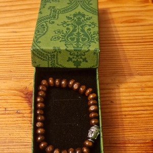 Életfa és buddha karkötők díszdobozban - ékszer - karkötő - gyöngyös karkötő - Meska.hu