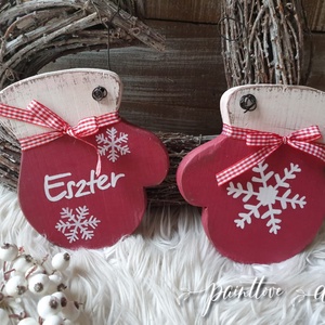 Névre szóló, festett karácsonyi kesztyűk - otthon & életmód - dekoráció - fali és függő dekoráció - falra akasztható dekor - Meska.hu