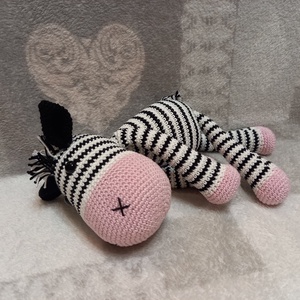 Zozó a horgolt zebra - játék & sport - plüssállat & játékfigura - más figura - Meska.hu