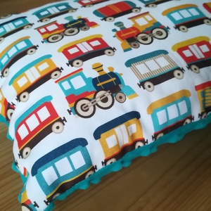 Vonatos párna kisfiúknak - otthon & életmód - lakástextil - párna & párnahuzat - Meska.hu