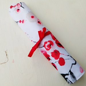 Piros virágos evőeszköztartó - táska & tok - uzsonna- & ebéd tartó - evőeszköz tartó - Meska.hu