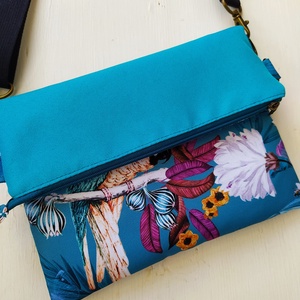 Türkiz virágos/madaras válltáska/övtáska - táska & tok - variálható táska - Meska.hu