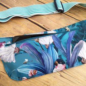 Türkiz virágos futós övtáska  - táska & tok - övtáska - Meska.hu