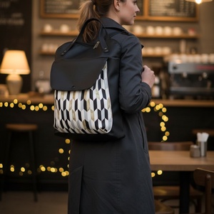 Fekete textilbőr geometriai mintás hátizsák  - Meska.hu