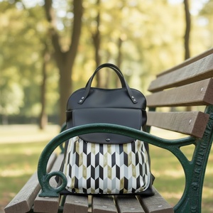 Fekete textilbőr geometriai mintás hátizsák  - táska & tok - hátizsák - hátizsák - Meska.hu