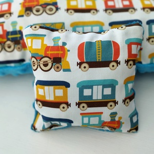 Vonatos párna levendulapárnával - otthon & életmód - babaszoba, gyerekszoba - gyerek díszpárna - Meska.hu