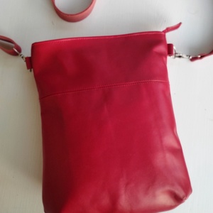 Piros valódi bőr válltáska  - táska & tok - kézitáska & válltáska - válltáska - Meska.hu