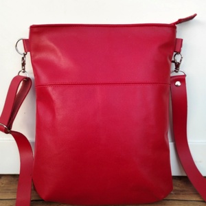Piros valódi bőr válltáska  - Meska.hu