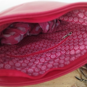 Piros valódi bőr válltáska  - táska & tok - kézitáska & válltáska - válltáska - Meska.hu