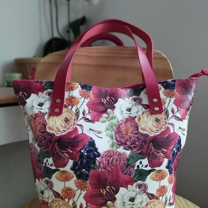 Virágos textilbőr válltáska bőr pántokkal - Meska.hu