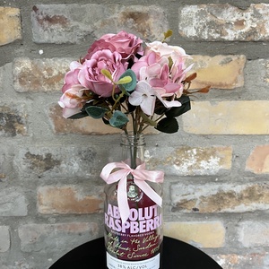 Absolut Raspberry művirág dekoráció , Otthon & Életmód, Dekoráció, Virágdísz és tartó, Váza, Üvegművészet, Újrahasznosított alapanyagból készült termékek, MESKA
