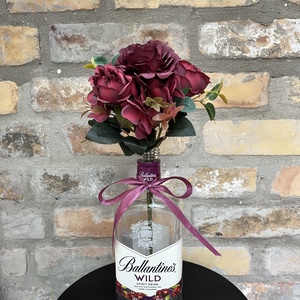 Ballantines Wild művirág dekoráció, Otthon & Életmód, Dekoráció, Virágdísz és tartó, Váza, Újrahasznosított alapanyagból készült termékek, Üvegművészet, MESKA
