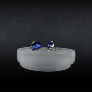 Fátyolos holdfény dichoric üveg bedugós befoglalt fülbevaló - ékszer - fülbevaló - pötty fülbevaló - Meska.hu